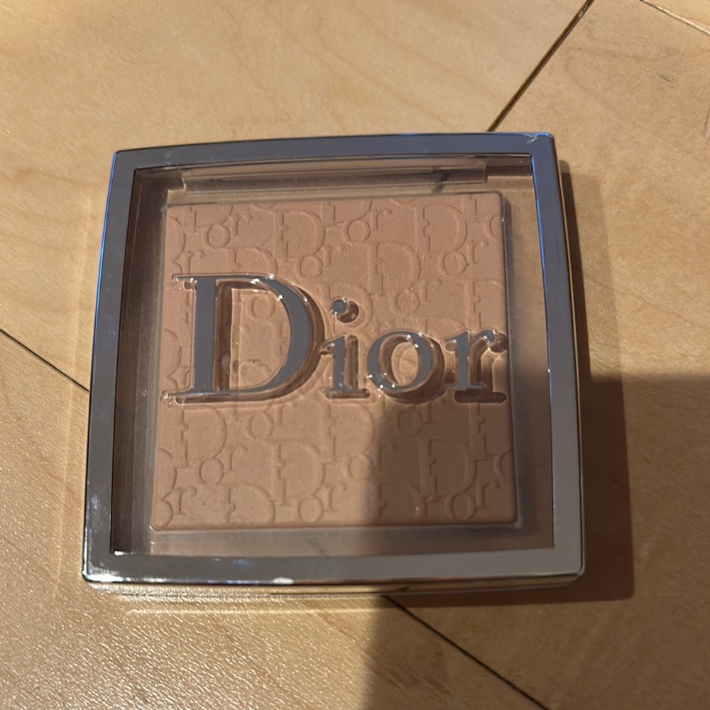 Dior Backstage Face and Body Powder